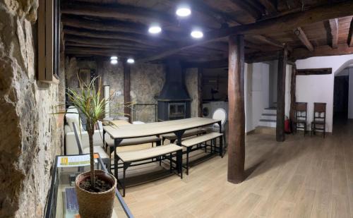 Fuentelahiguera de Albatages Ski Chalet | Casa rural ‘’La Nuestra’