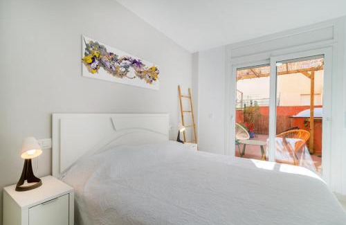 Roses Town Center Apartment | Citadel Holiday Apartment "Oliva" Roses, Beach 200m, centre 300m, Pr Parking Big sun Terrace