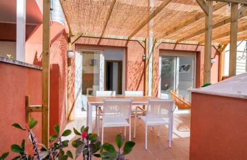 Roses Town Center Apartment | Citadel Holiday Apartment "Oliva" Roses, Beach 200m, centre 300m, Pr Parking Big sun Terrace