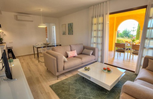 Cunas Apartment | Desert Springs Apartment 145