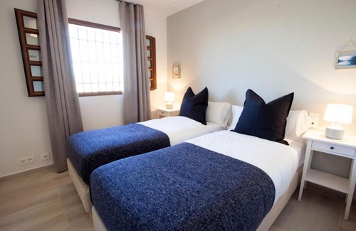 Cunas Apartment | Desert Springs Apartment 354
