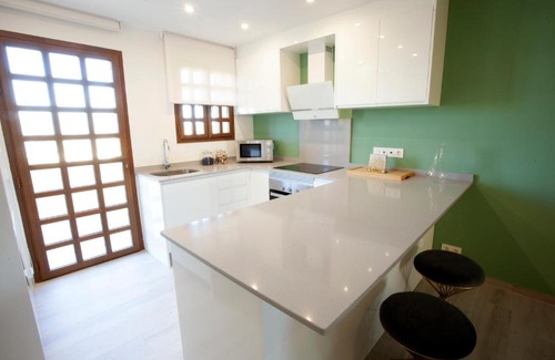 Cunas Apartment | Desert Springs Apartment 354