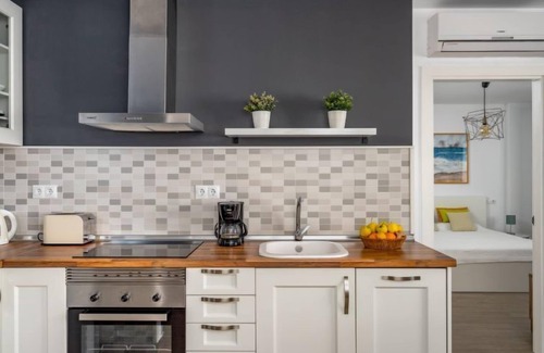 Carihuela Apartment | Duquesa de España by Interhome