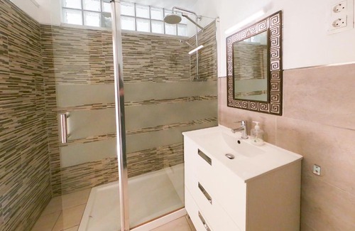 Torremolinos City Centre Apartment | Estudio Centrico 9