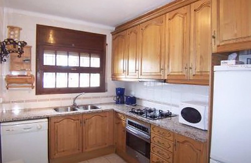 L'Escala Villa | FRANCIAC: Cosy house with a large community pool and garden