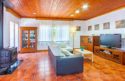 Empuriabrava House | Holiday Home Requesens by Interhome