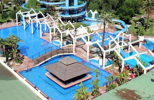 Benalmadena Costa Apartment | Homerez - 100 m away from the beach! Appartement for 4 ppl. with shared pool