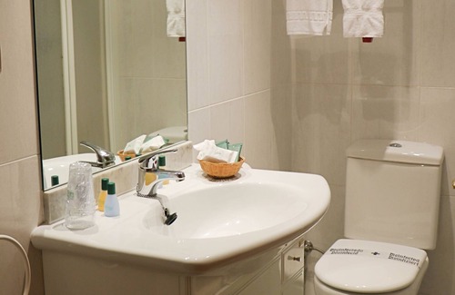 Albalate de Cinca Hostel | Hostal Casa Santos