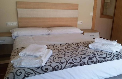 Canales de la Sierra Hostel | Hostal La Villa