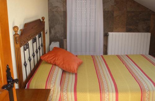 Cervera de Pisuerga Hostel | Hostal Pineda