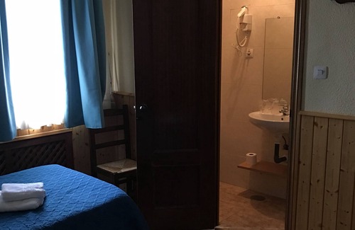 Somosierra Hostel | Hostal Puerto