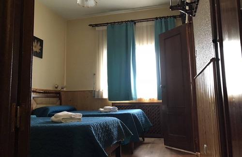 Somosierra Hostel | Hostal Puerto