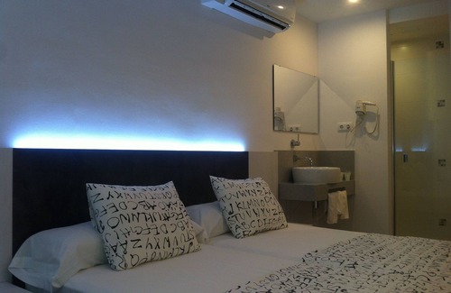 Lloret Town Center Hostel | Hostal Ribas