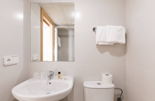 Sant Antoni de Portmany Hostel | Hostal Roca