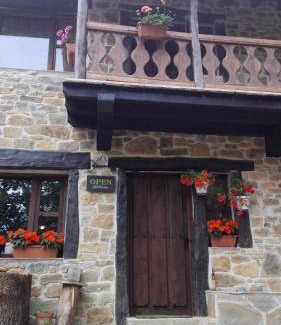 Lavin Hostel | Hostel ∙ 3 bedrooms ∙ 24 guests