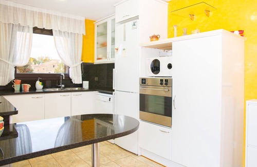 Llampaies House | House with private pool, isolated and very quiet at the end of town.