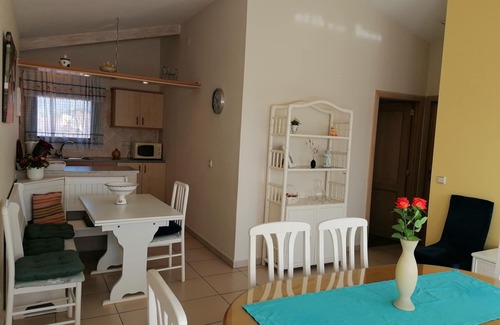 Empuriabrava House | INDEPENDENT VILLA 4 BEDROOMS WITH PRIVATE POOL