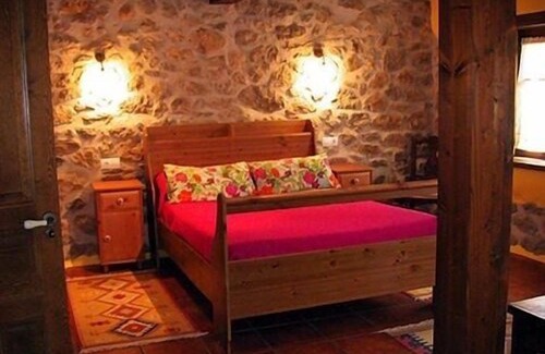 Mestas de Con Cottage | La Candaliega rural apartment for 2 people