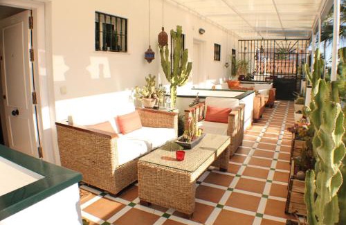 Carihuela Apartment | La Carihuela Ethnic Apartment Torremolinos