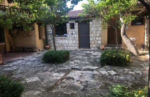 Arahuetes House | La Casa Rota Arahuetes