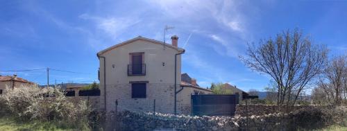 Martincano House | LA PORTADA DE ABAJO