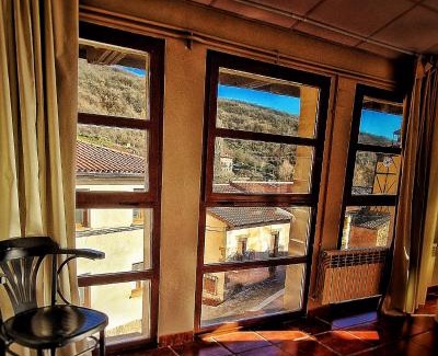 Canales de la Sierra Hostel | La Villa