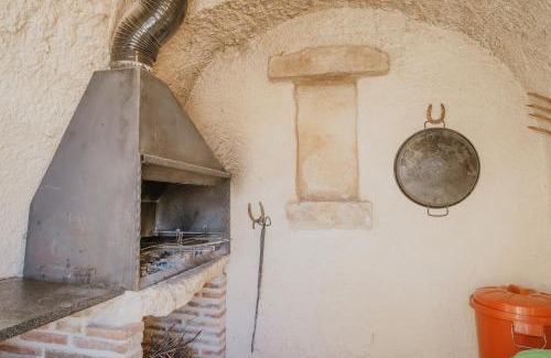 Revilla-Vallegera House | Lagar Del Altillo-Revilla Vallejer