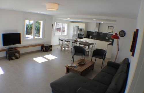 Santa Margarida Apartment | Las Acacias - Four Bedroom Apartment, Sleeps 10