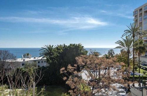 Torremolinos City Centre Apartment | Lovely Sea view Apartment Pueblo Blanco