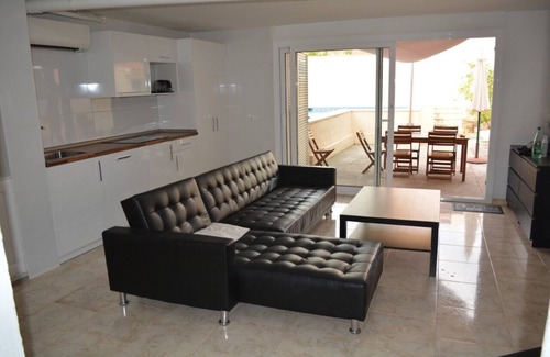 L'Escala House | Magnificent private pool villa with free wifi near the beach