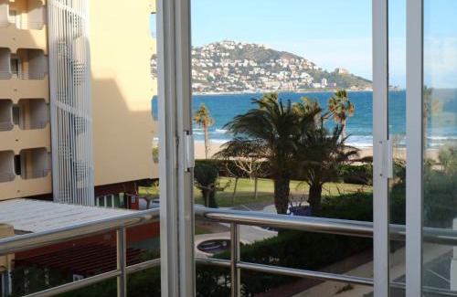 Santa Margarida Apartment | MARENOSTRUM 2-3-3