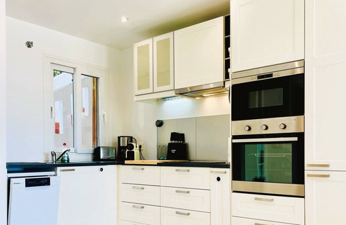 Mijas Apartment | Modern garden apartment with a fantastic view of the sea and a private garden