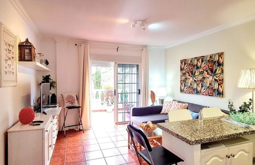 Puerto de la Cruz Condo | NEAR BEACH. 90 METER. 2 DOUBLE ROOMS. KITCHEN GREAT TERRACE SEA VIEWS. WIFIPARKING