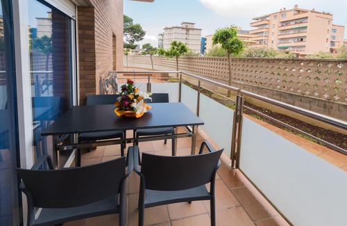 Santa Margarida Apartment | Nice apartment with terrace and pool near the beach and shops Inmosantos Daniel BA