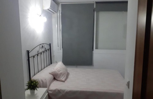 Fuengirola City Centre Apartment | piso primera linea de playa en fuengirola recien reformado