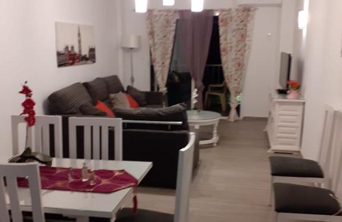 Fuengirola City Centre Apartment | piso primera linea de playa en fuengirola recien reformado