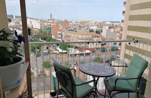 Calella Apartment | Playa, terraza, aire acondicionado, parking