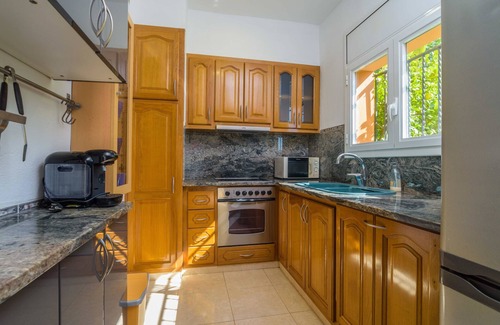 Begur Villa | Quality villa short10 minute walk to Begur & free bus to local beach available