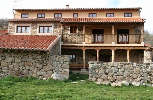 Navalperal de Tormes Cottage | Self catering La Tablilla y La Terraza for 4 people