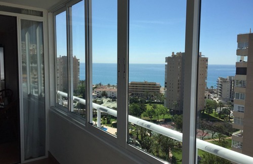 Torremolinos Apartment | Spacious apartment on the beach, FREE WIFI FIBER, wonderful views, Playamar