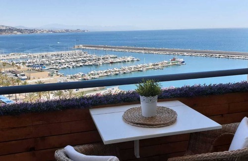 Fuengirola City Centre Apartment | Studio in Fuengirola with sea views