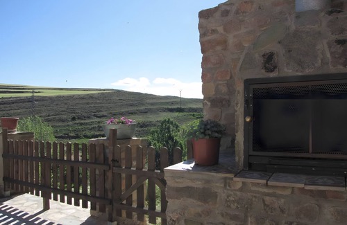 Villar del Rio House | Studio 'Santa Cristina' with Mountain View, Shared Terrace and Shared Garden