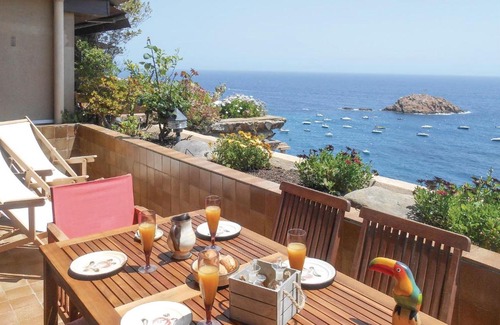 Tossa de Mar Apartment | Stunning apartment in Tossa de Mar with 3 Bedrooms, WiFi and Outdoor swimming pool