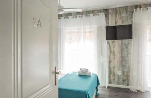 Carihuela Apartment | Sunsands Studio con balcones 2ºA playa76 Carihuela