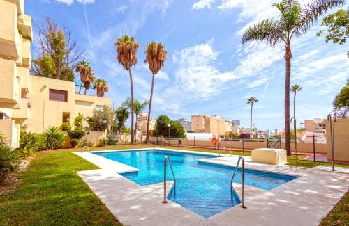Carihuela Apartment | Sunstay Beach Flat I Torremolinos