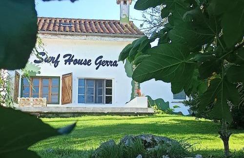 San Vicente de la Barquera Hostel | Surfhousegerra