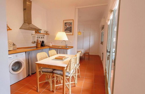 Tamariu Apartment | T5 · 🌊 Cozy Retreat 50m to Beach & Garden Escape
