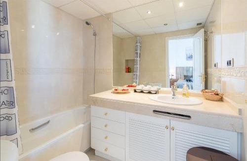 Carihuela Apartment | Torremolinos Apartment