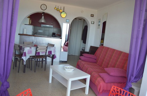 Empuriabrava Apartment | Two bedroom apartment with sea views