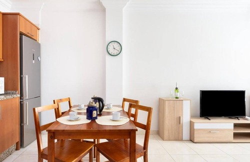 Los Abrigos Apartment | Vacation Apartment 'Eloy O Mariñeiro' with Wi-Fi